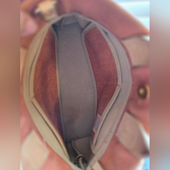 Vintage Dooney & Bourke Designer Handbag - Picture 10 of 10